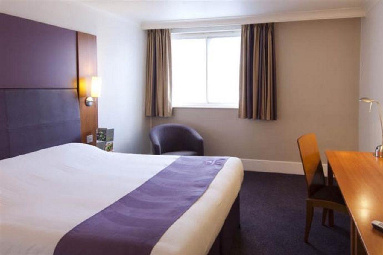 Premier Inn Runcorn Exterior foto